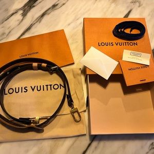 Louis Vuitton Monogram Adjustable Shoulder Strap 16mm. Receipt,box,bag included